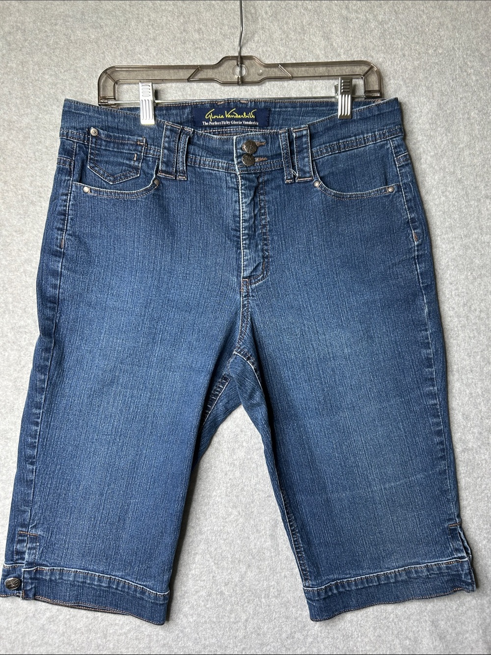 Gloria‎ Vanderbilt Mid Blue Denim Knee-Length Shorts